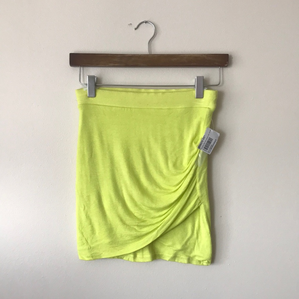 NEW WITH TAGS- XS tulip skirt ZARA